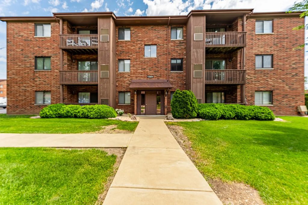 15805 Peggy Lane, Oak Forest