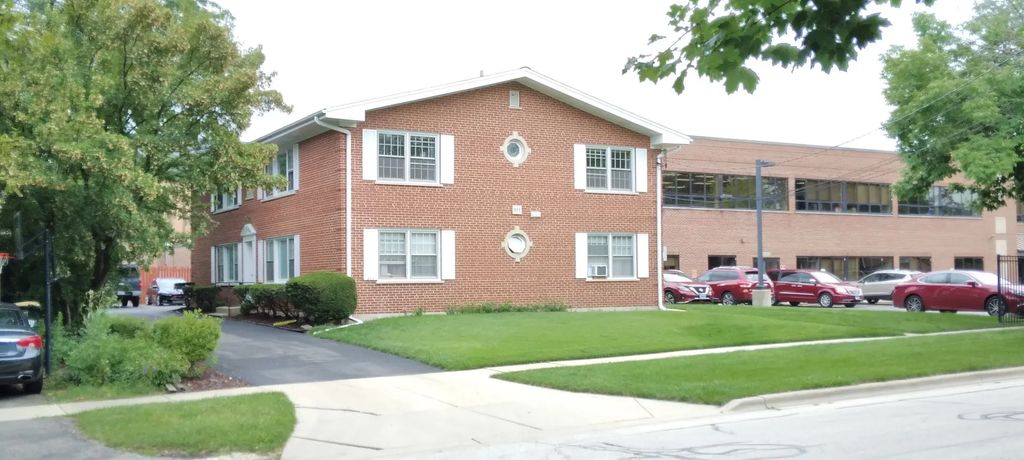 211 N Bothwell Street 1b, Palatine