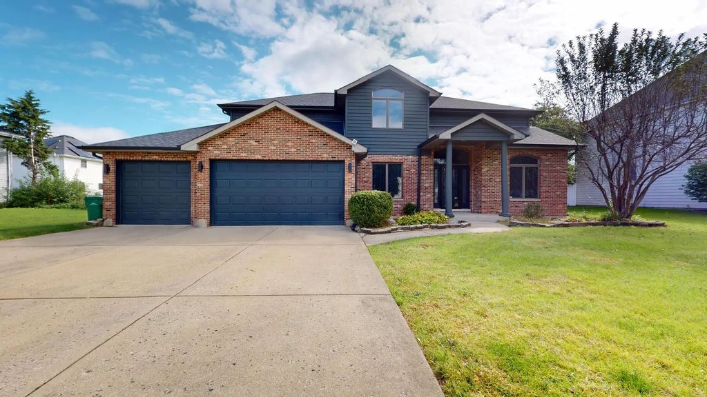16127 Burgundy Drive, Plainfield