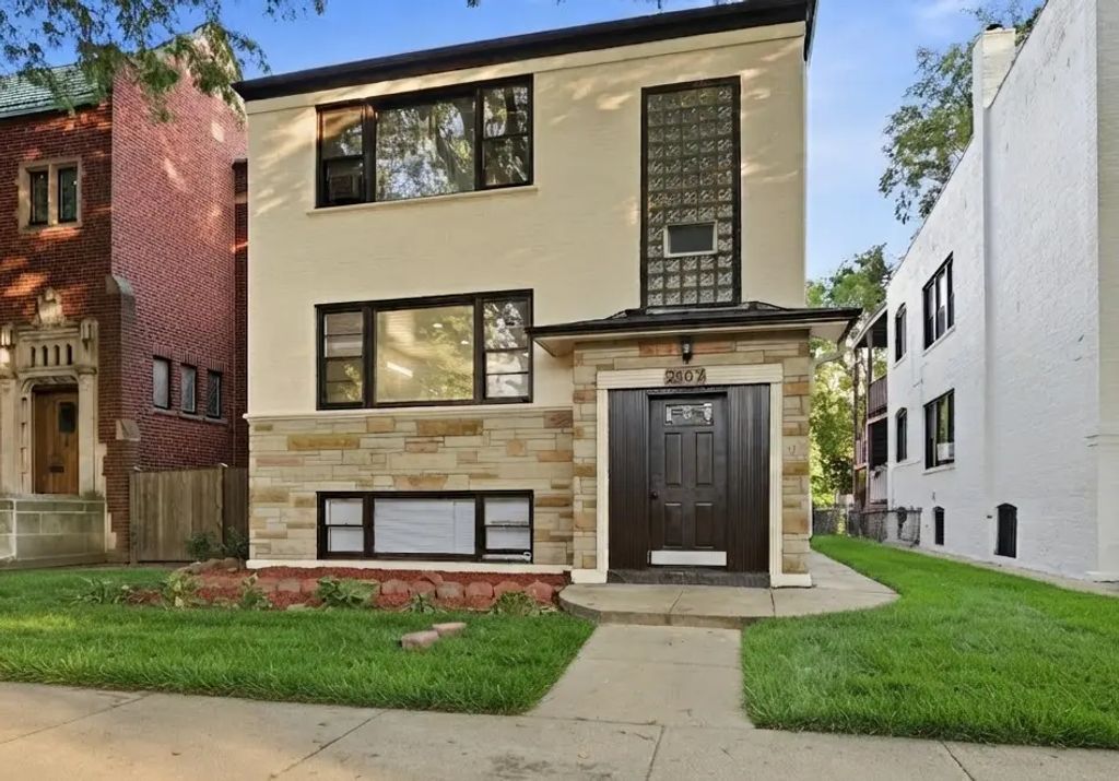 2507 W Coyle Avenue, Chicago, 60645