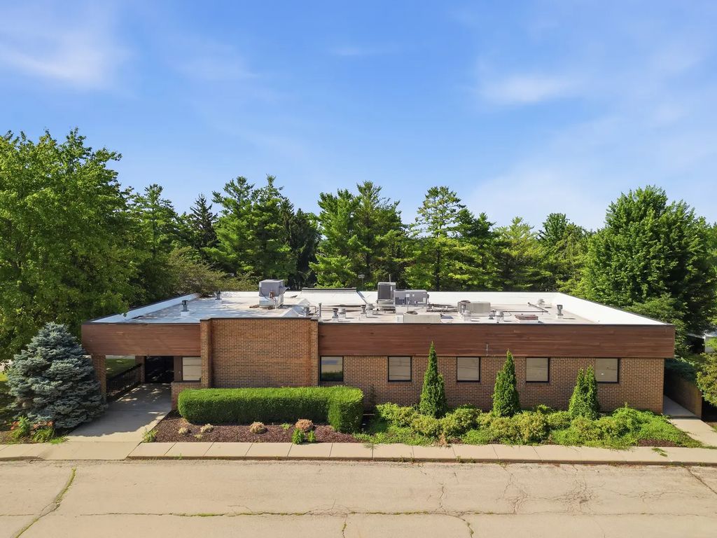 635 E Lincolnway Road, Morrison