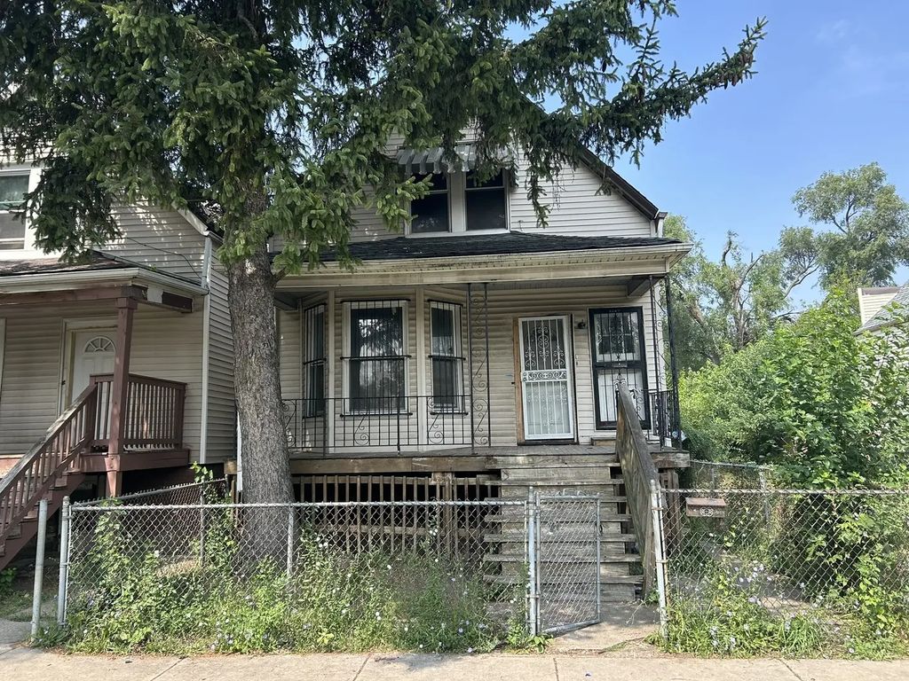 7010 S Marshfield Avenue, Chicago