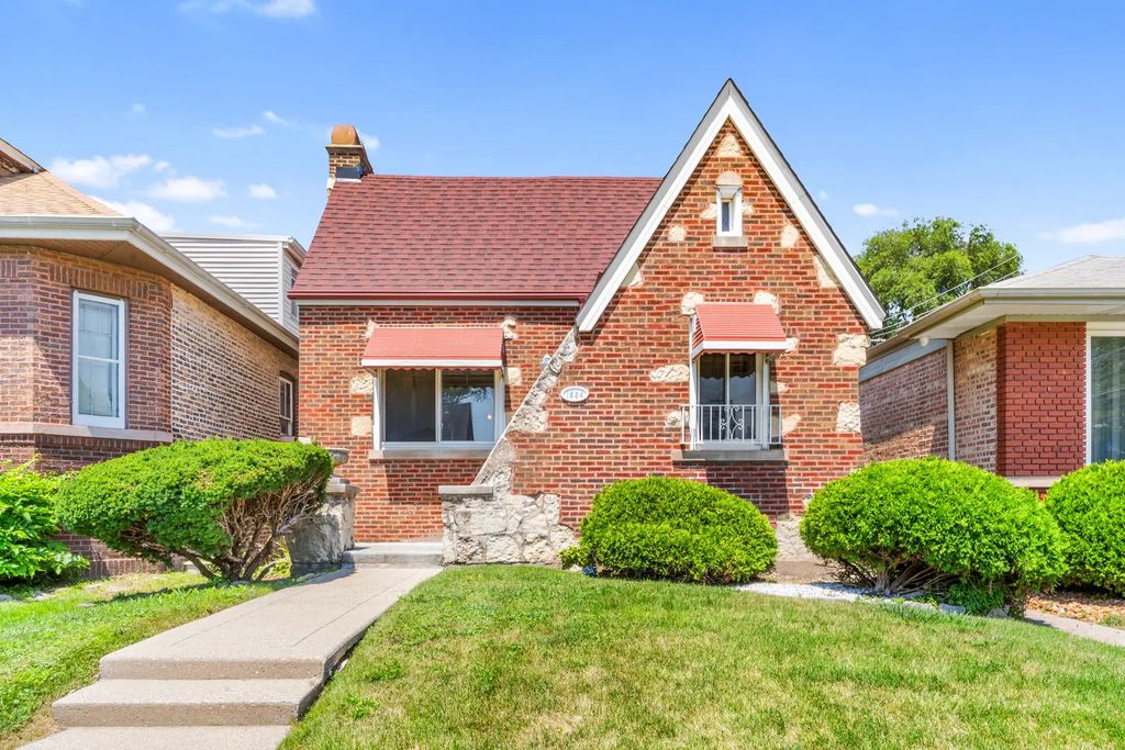 1534 E 86th Place, Chicago