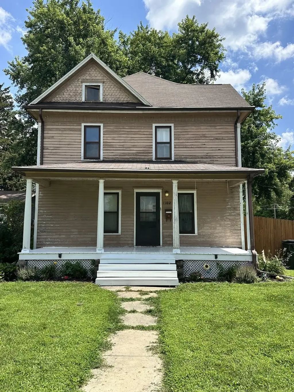 1102 8th Avenue, Sterling