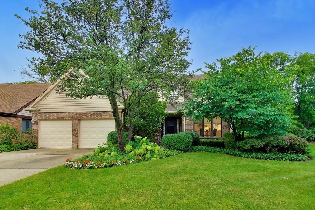 905 Villas Court, Highland Park