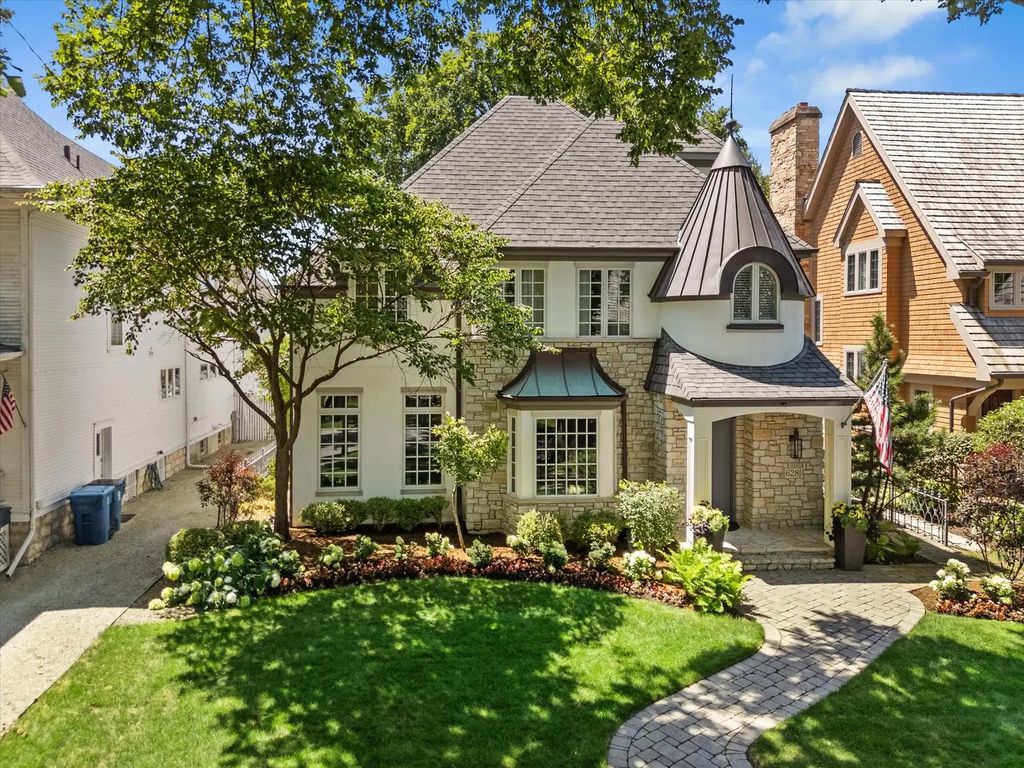 628 S Lincoln Street, Hinsdale