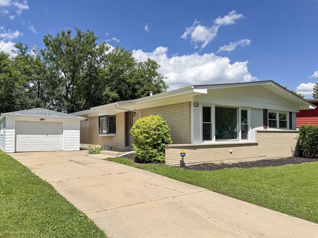 220 N Park Drive, Glenwood