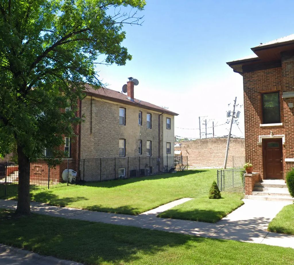 6418 N Fairfield Avenue, Chicago