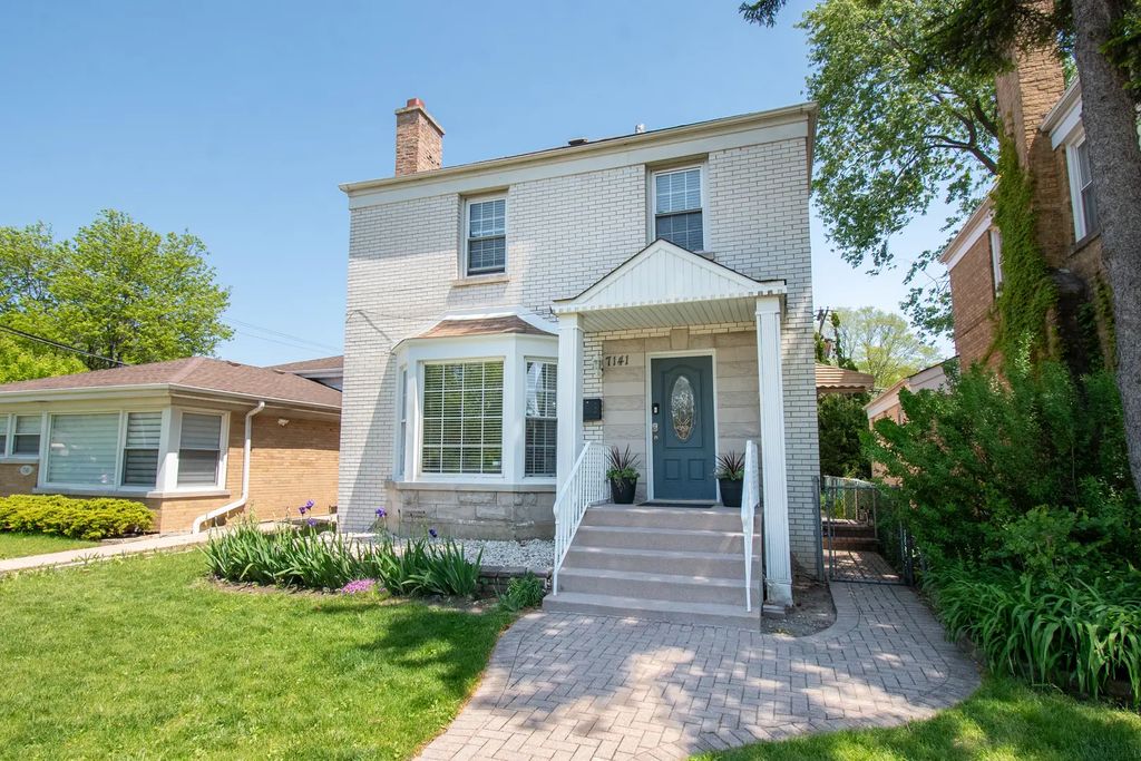 7141 N Kedvale Avenue, Lincolnwood