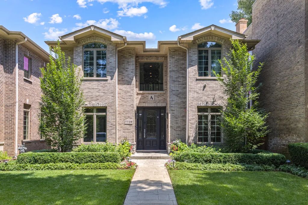 7739 Kenton Avenue, Skokie