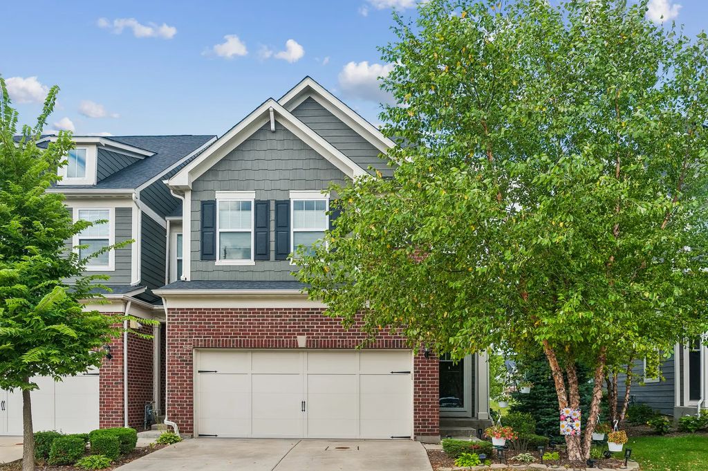 162 Waverly Court, Bloomingdale
