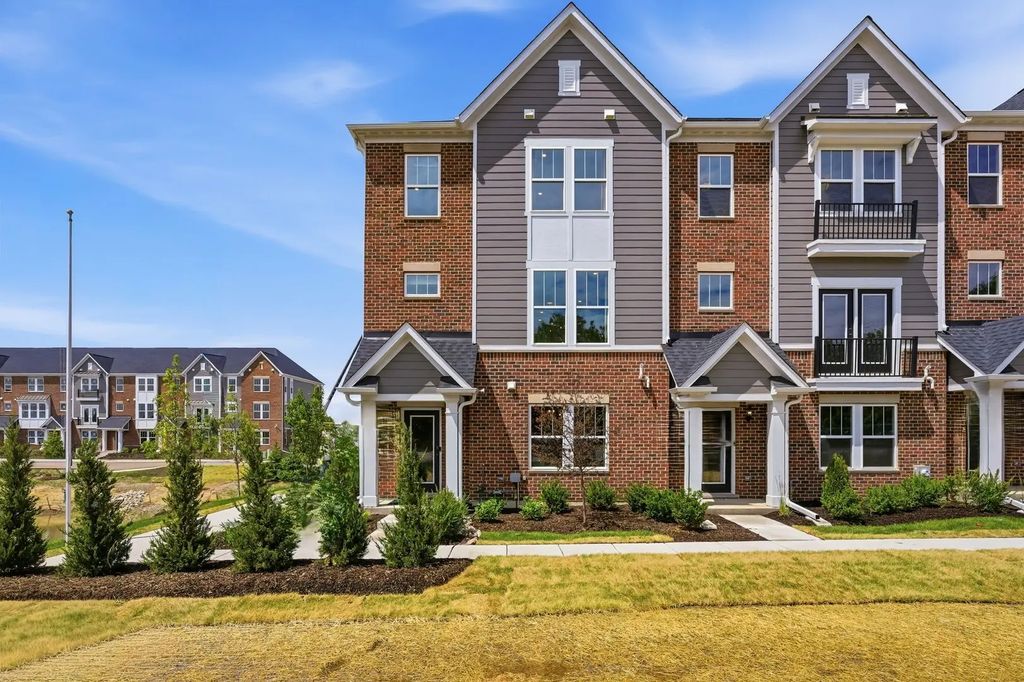 222 Steeple Bush Lane 9440, Schaumburg