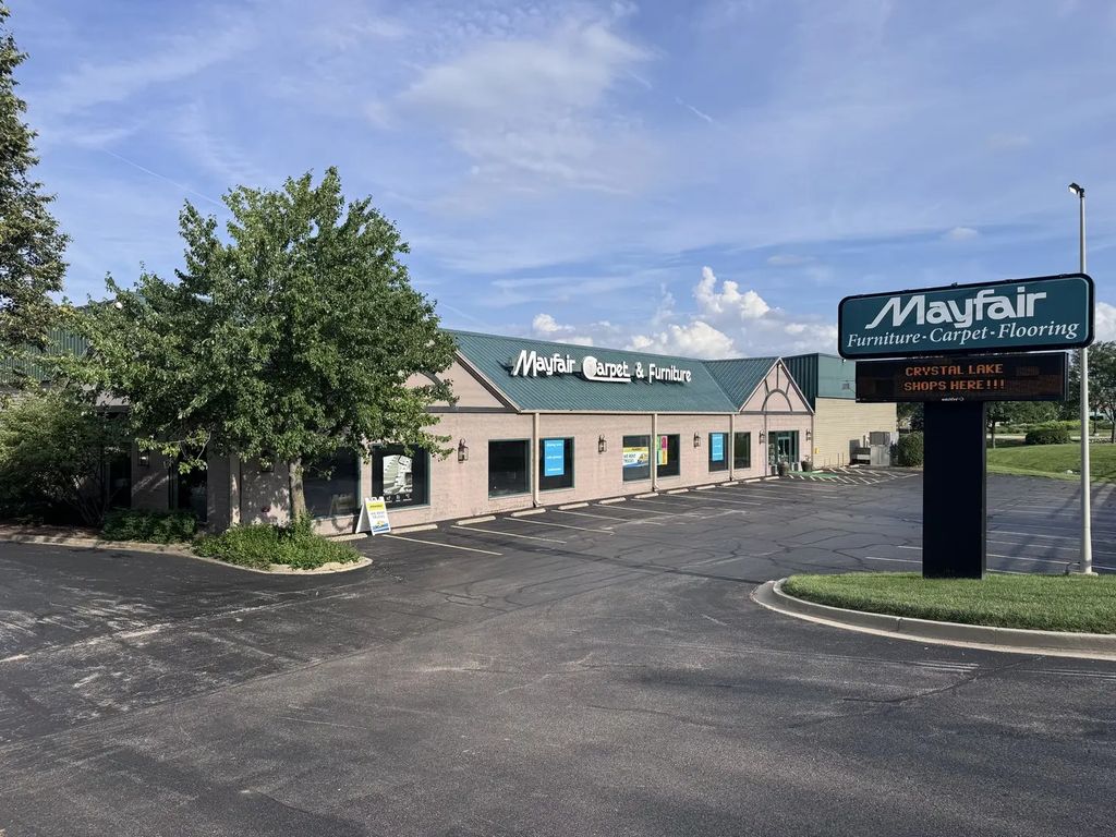 661 S Main Street, Crystal Lake