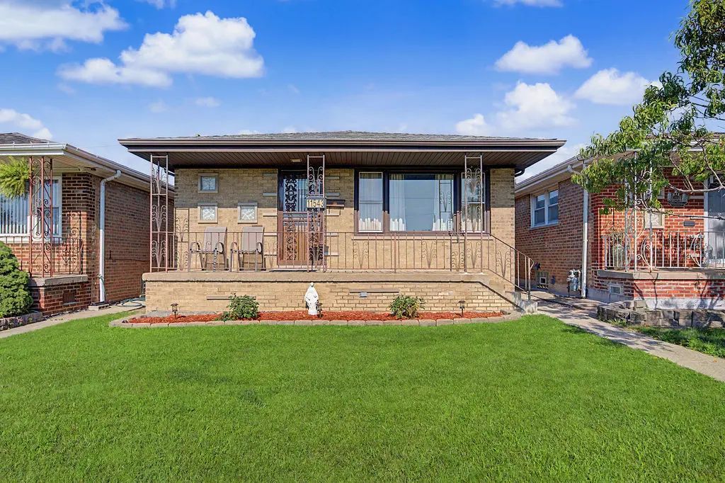 11543 S Ewing Avenue, Chicago, 60617