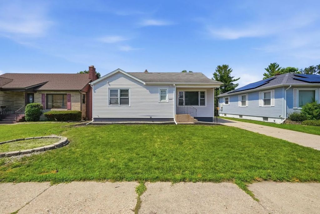 2642 Ridge Road, Lansing