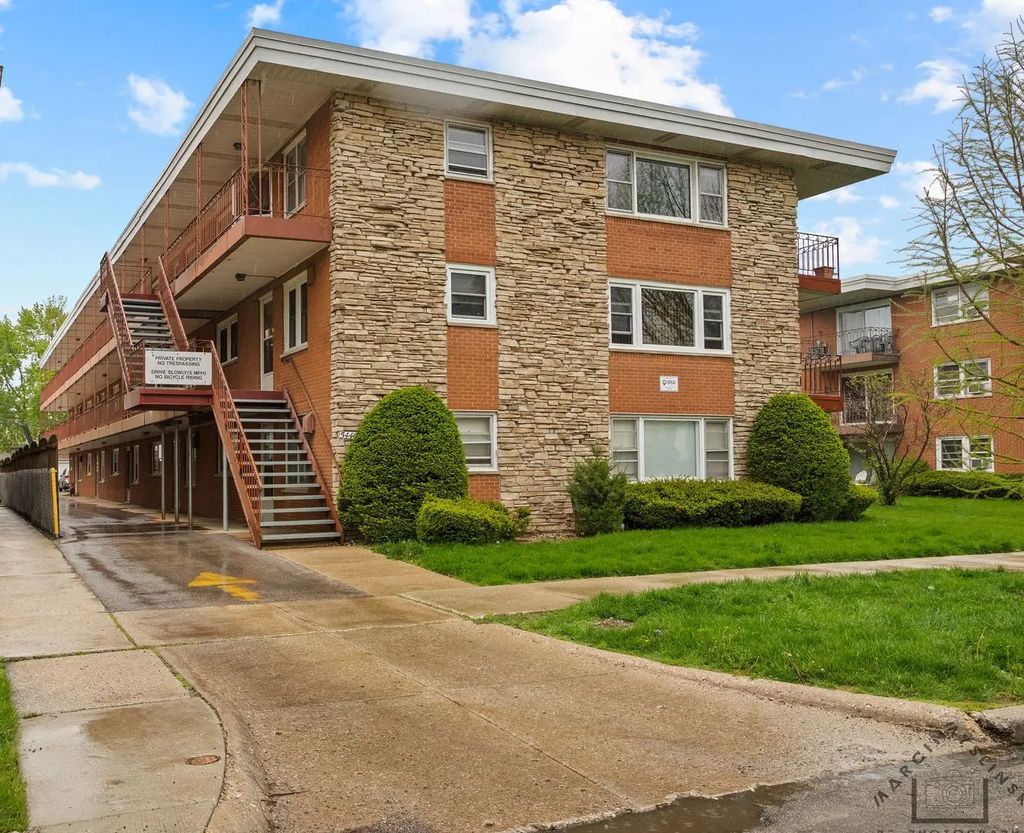 5440 W Windsor Avenue 3a, Chicago