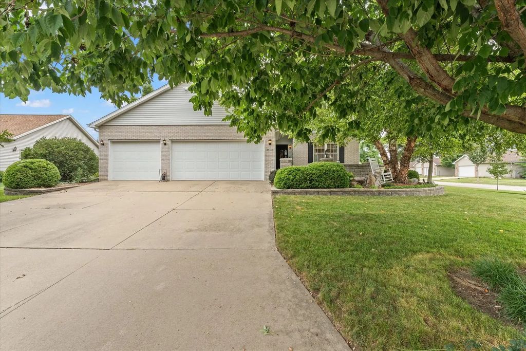 3802 Crail Road, Champaign