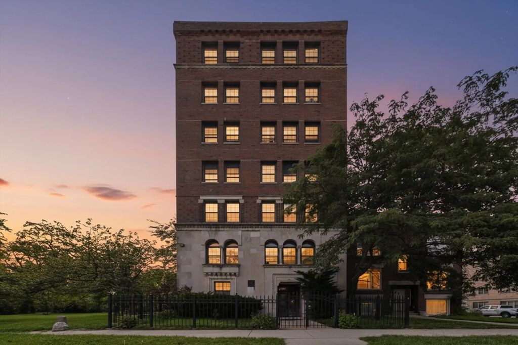 3017 E 78th Street 3a, Chicago, 60649