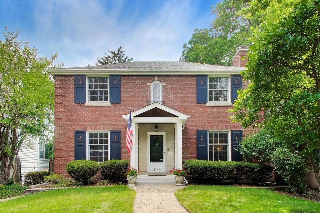 507 Monroe Avenue, River Forest