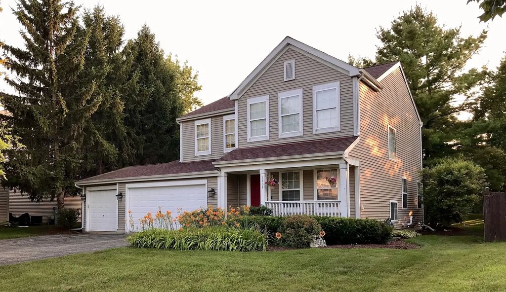 1802 Thornapple Way, Aurora