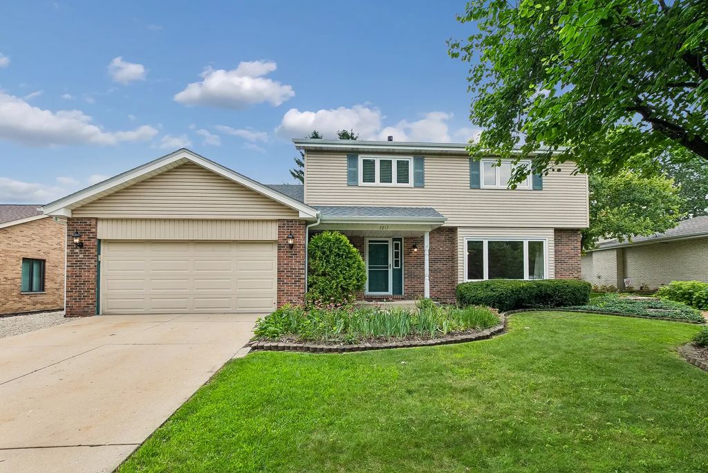 7217 Lyman Avenue, Downers Grove
