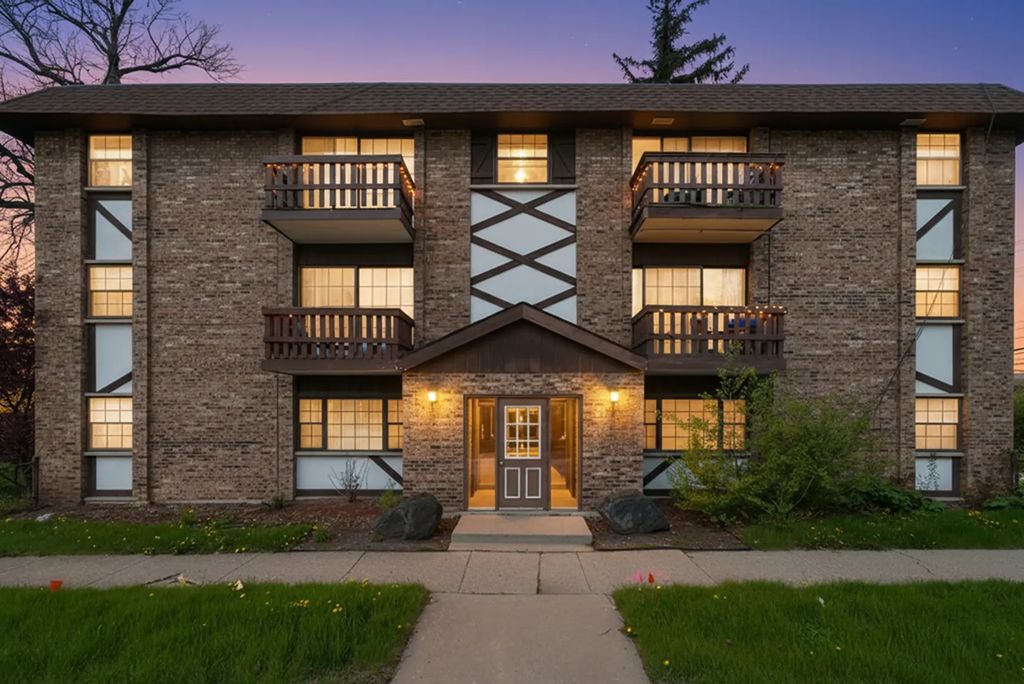 9602 Schiller Boulevard 3n, Franklin Park