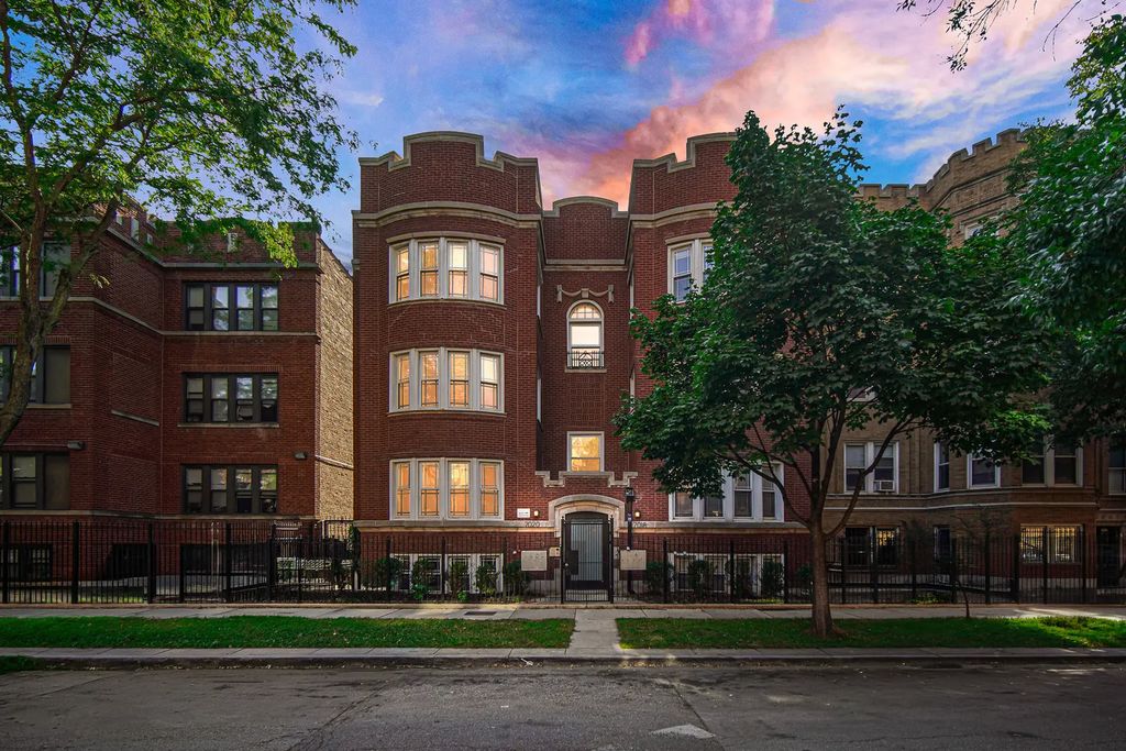 7020 S Paxton Avenue Gs, Chicago, 60649