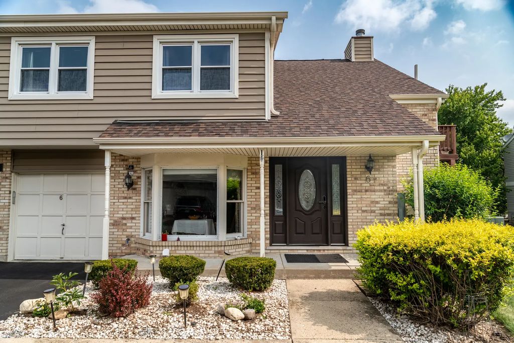 1900 Wisteria Court 6, Naperville