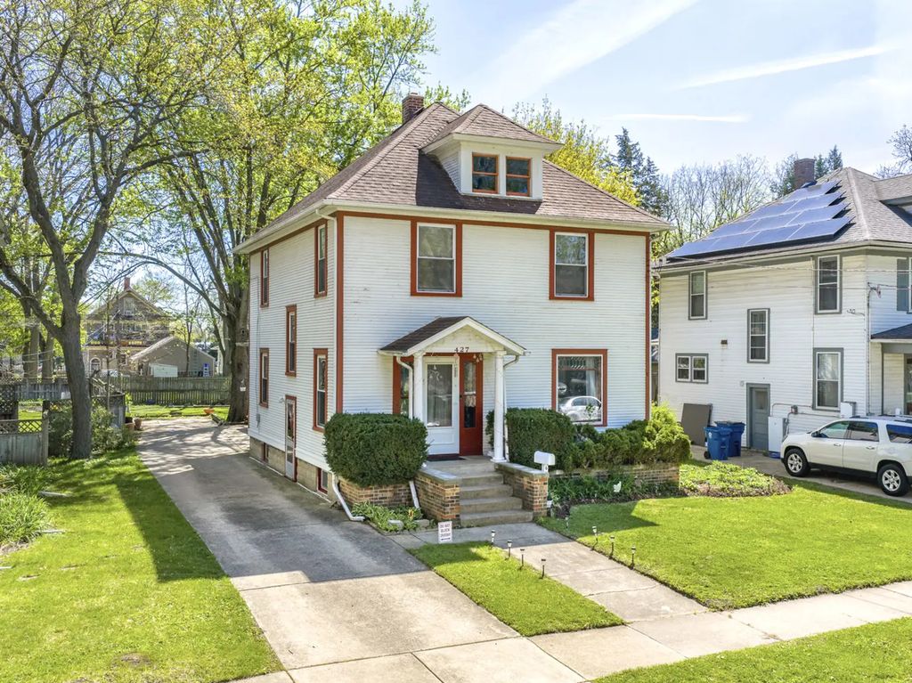 427 Grand Avenue, Aurora