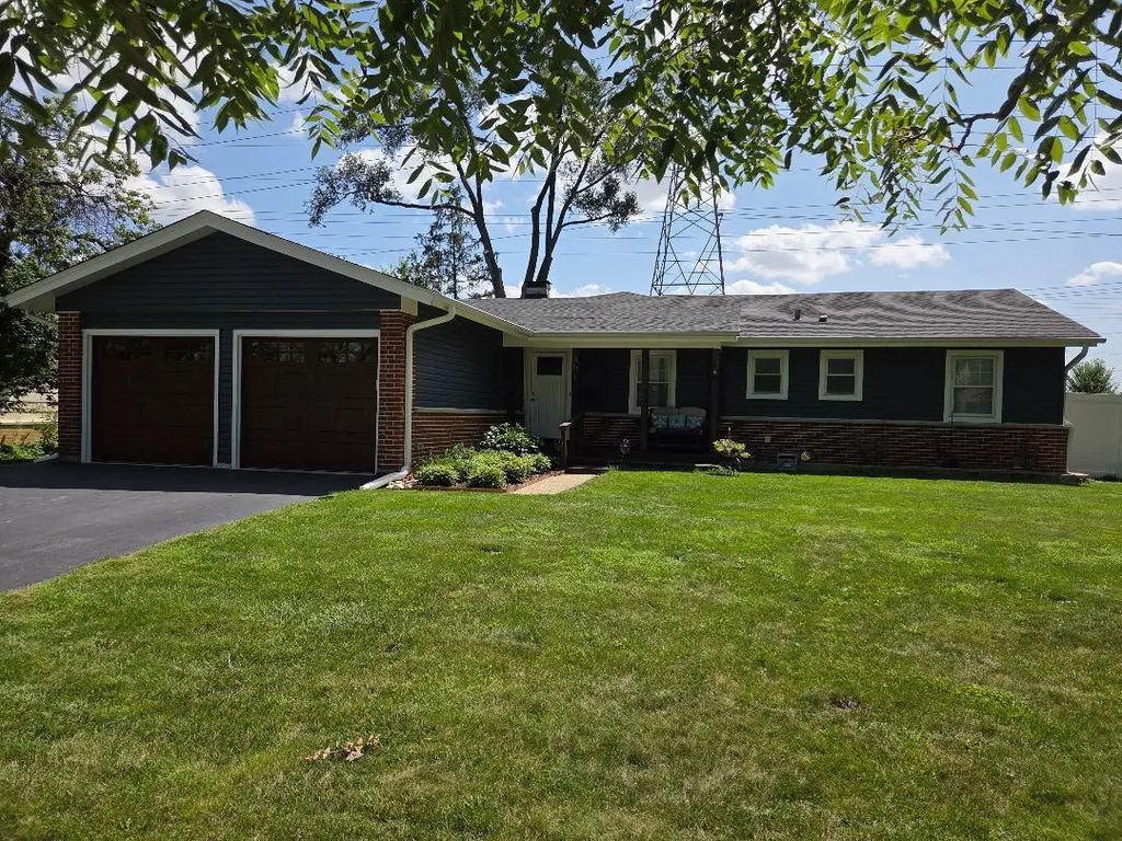 601 Walnut Lane, Elk Grove Village
