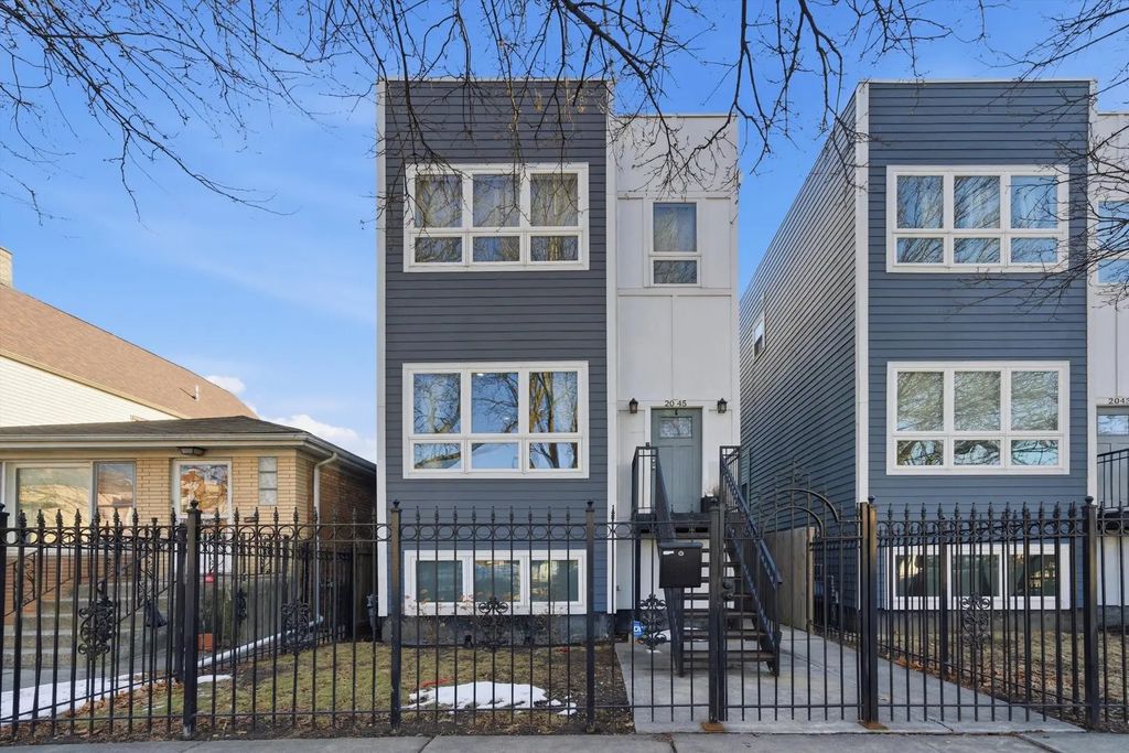 2045 N La Crosse Avenue, Chicago, 60639