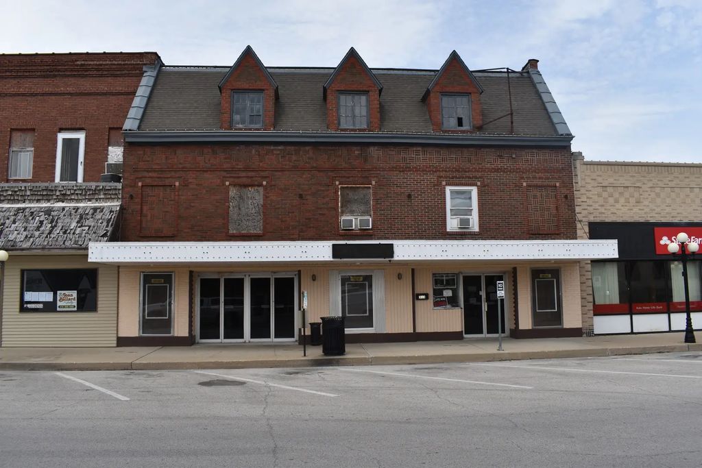 313 W Madison Street, Pontiac