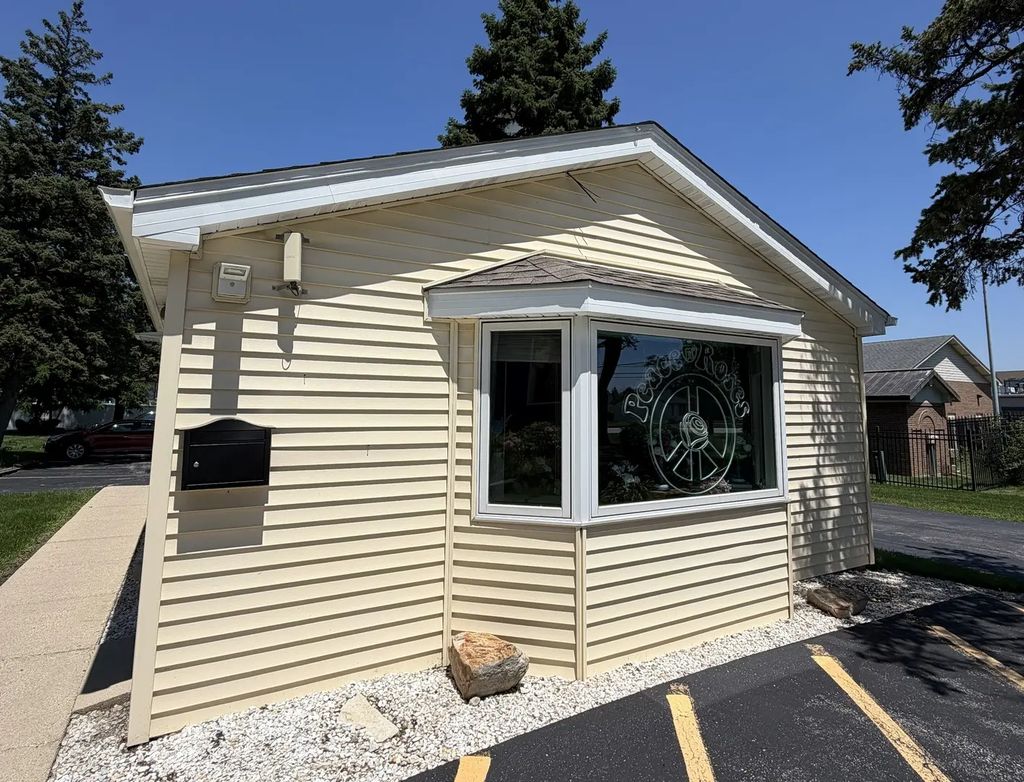 1224 Plainfield Road 2, Darien