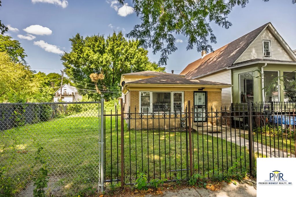 5750 S Lowe Avenue, Chicago, 60621