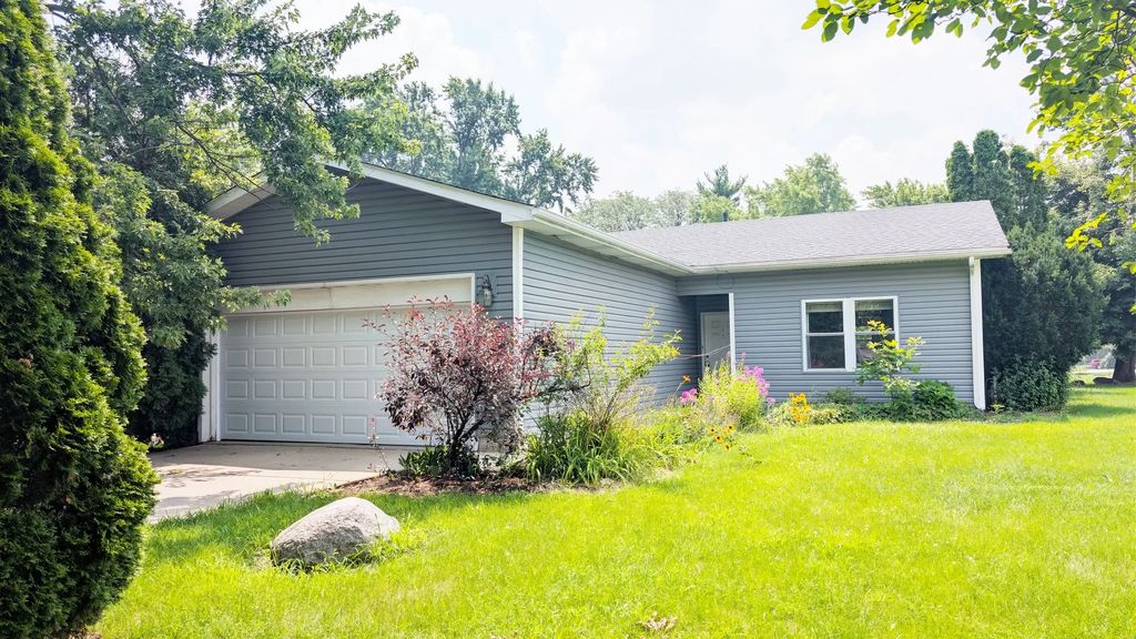 568 Manor Place, Aurora