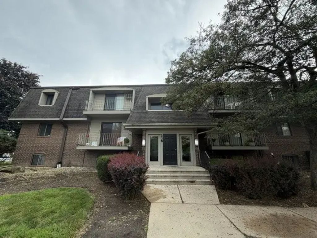 238 E Bailey Road J, Naperville