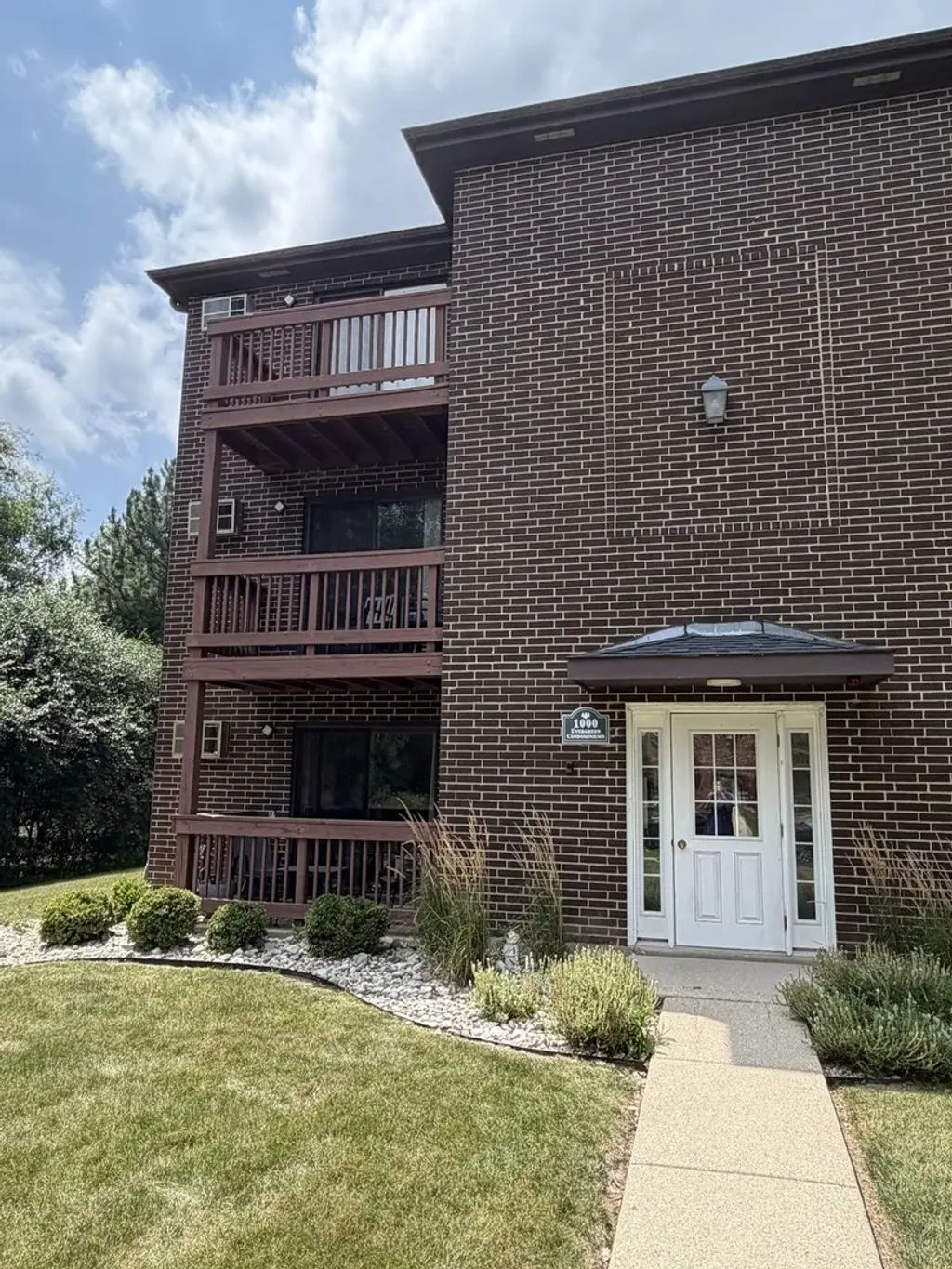 1000 Spruce Street 1a, Glendale Heights