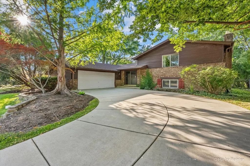 602 E Hackberry Drive, Arlington Heights