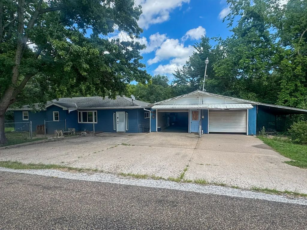 800 Shady Acres Lane, Quincy