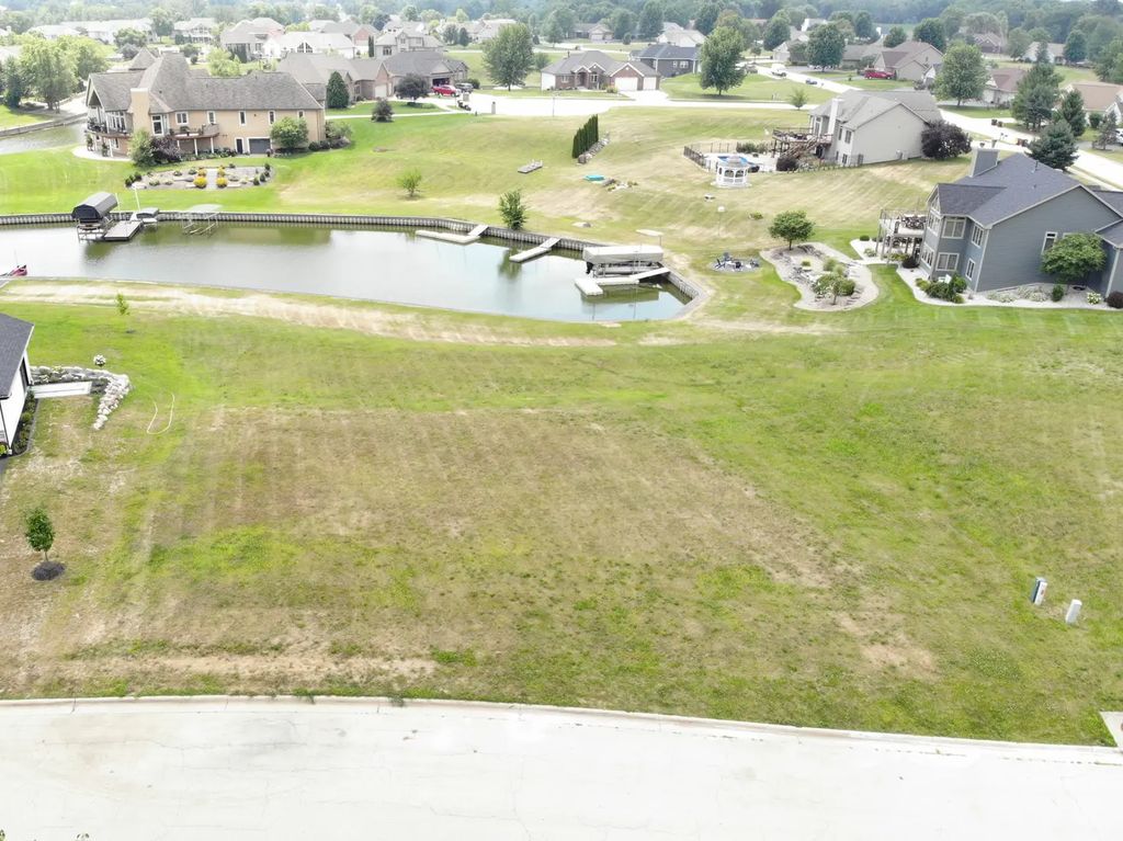 1213 Summerland Key, Machesney Park
