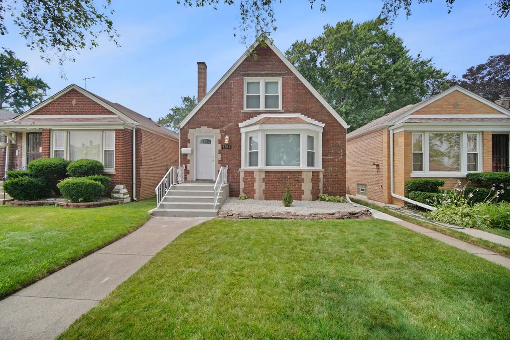 9720 S Ellis Avenue, Chicago