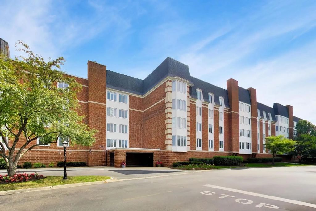 50 Lake Boulevard 629, Buffalo Grove