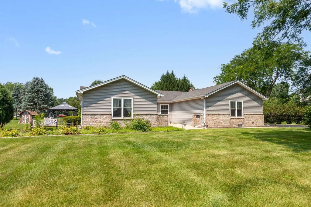 392 Jean Street, Gilberts