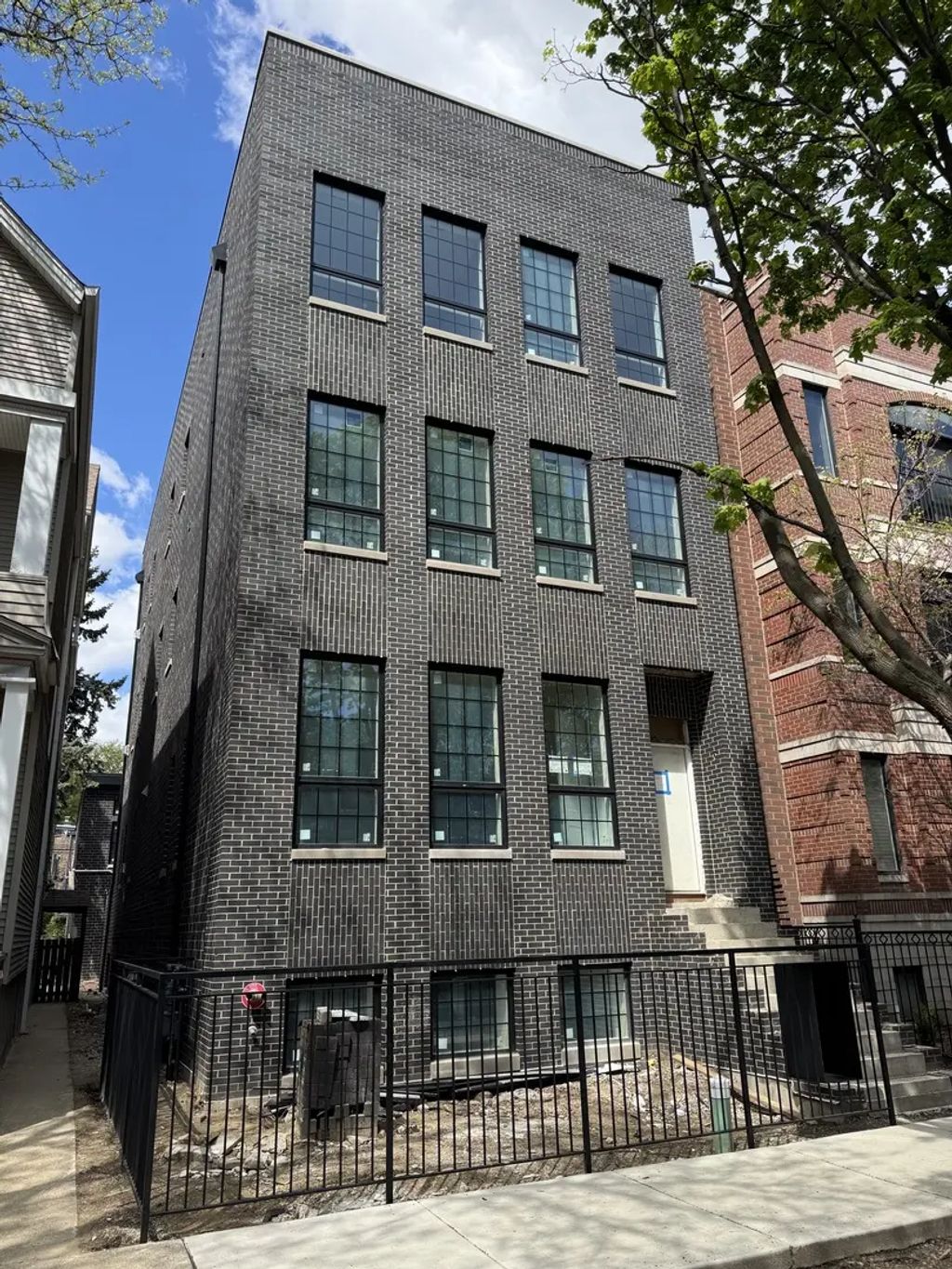 3820 N Damen Avenue 2, Chicago, 60618