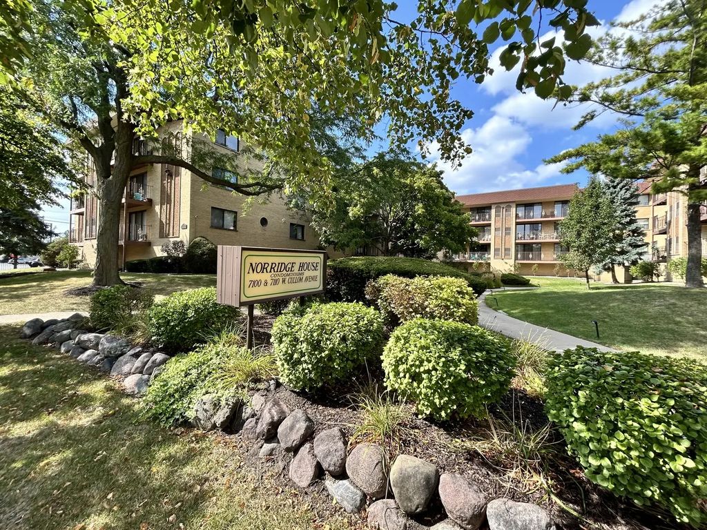 7110 W Cullom Avenue 111, Norridge