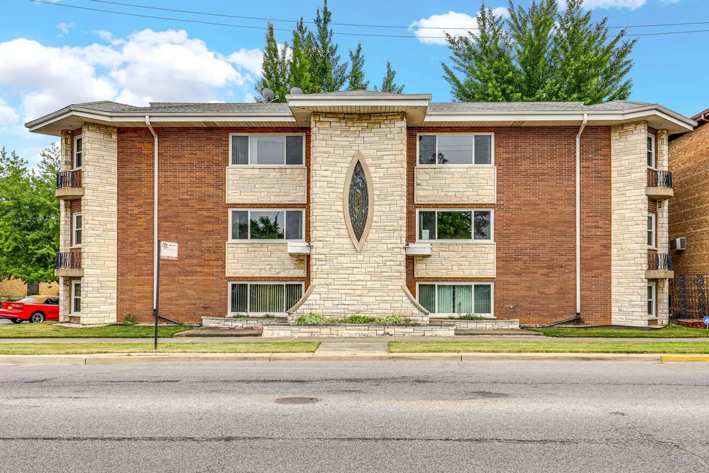 7101 W Foster Place B, Chicago