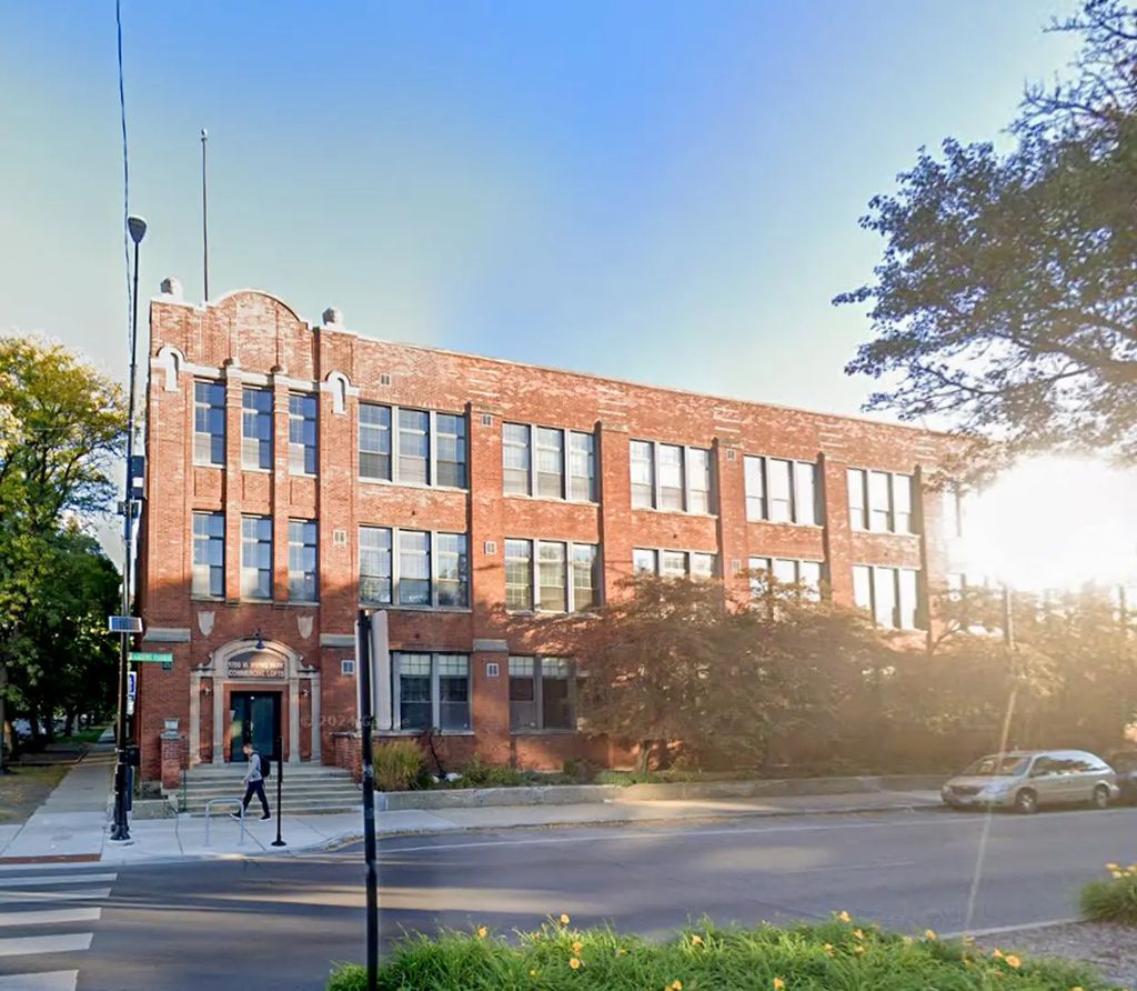 4001 N Hermitage Road 310, Chicago
