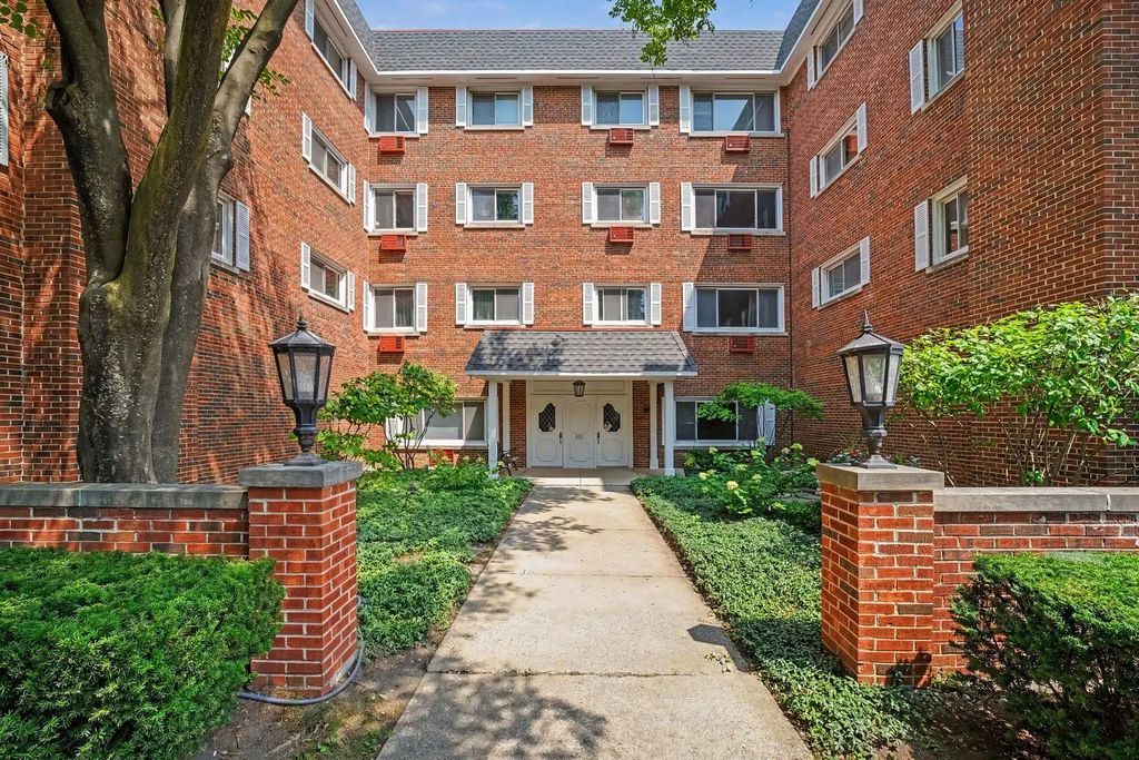 800 Washington Boulevard 100, Oak Park