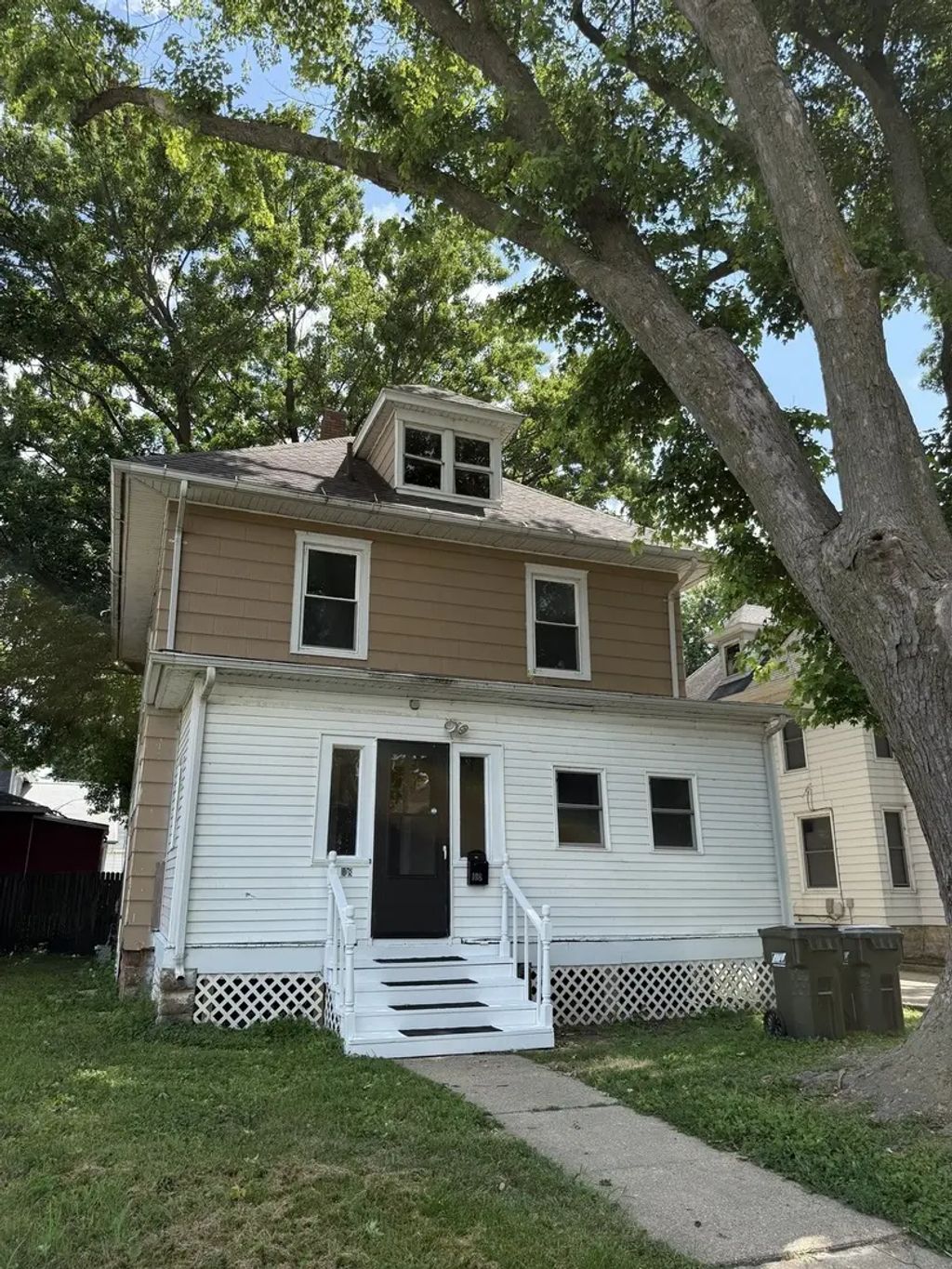 108 6th Avenue, Sterling