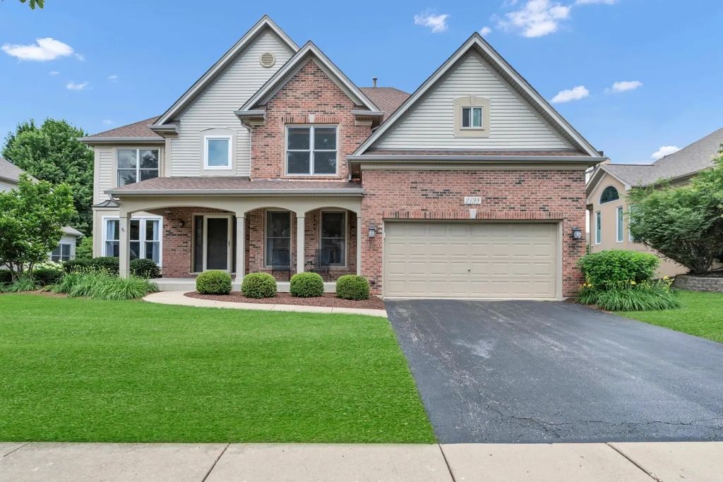 2198 Sutton Drive, South Elgin
